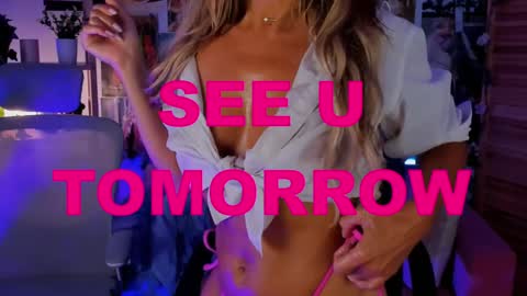 Divine Sarah NONUDE model online show from 01-05-25, 08:31