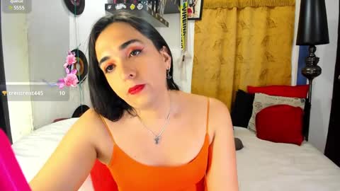 Snapshot of sarahjey chatting on 01-15-25, 01:02 SARAHJEY online show from 01-15-25, 01:02