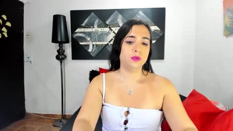 Snapshot of sarahjey chatting on 02-20-25, 11:32 SARAHJEY online show from 02-20-25, 11:32