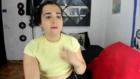 Snapshot of sarahjey chatting on 09-28-25, 04:23 SARAHJEY online show from 09-28-25, 04:23