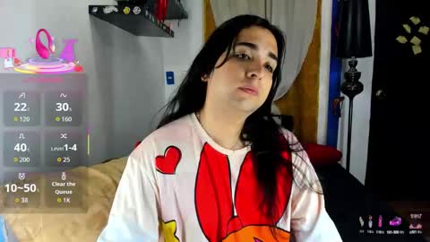 Snapshot of sarahjey chatting on 10-14-25, 06:42 SARAHJEY online show from 10-14-25, 06:42