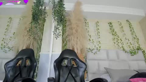 SARAH online show from 06-14-26, 08:11