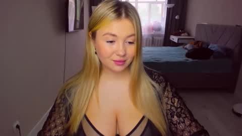Sarah online show from 05-12-26, 01:19