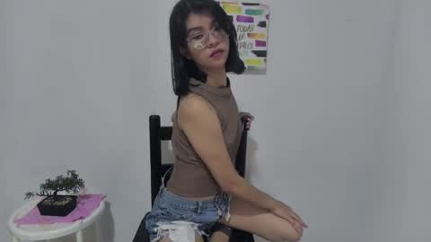 Sarah  online show from 10-21-25, 07:14