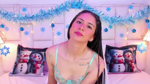 Snapshot of sarahsophia_ chatting on 12-13-24, 02:38 SARAH online show from 12-13-24, 02:38