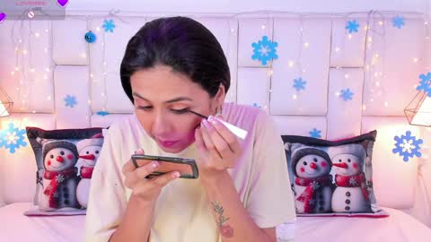 Snapshot of sarahsophia_ chatting on 12-18-24, 11:34 SARAH online show from 12-18-24, 11:34