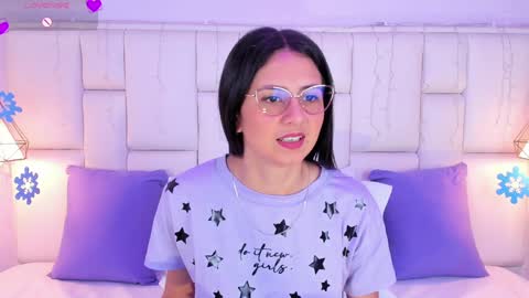 Snapshot of sarahsophia_ chatting on 01-07-25, 11:37 SARAH online show from 01-07-25, 11:37
