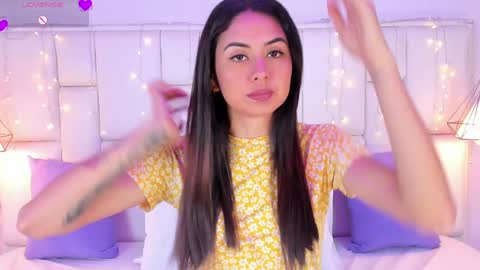 Snapshot of sarahsophia_ chatting on 01-24-25, 11:26 SARAH online show from 01-24-25, 11:26