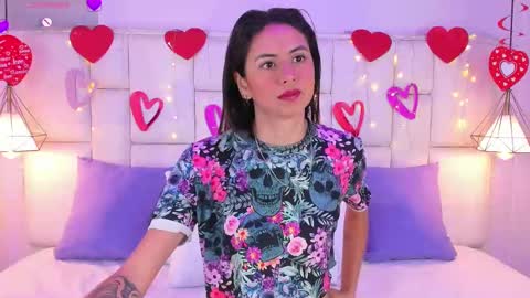 Snapshot of sarahsophia_ chatting on 02-19-25, 11:28 SARAH online show from 02-19-25, 11:28