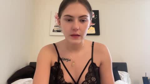 SarahxOliver online show from 02-24-25, 04:36
