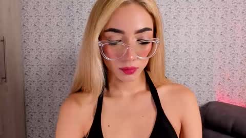 Sara jones   online show from 03-09-26, 06:34