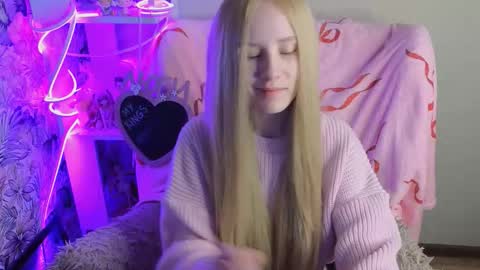 Snapshot of sarakaell chatting on 01-15-26, 01:10 Sara online show from 01-15-26, 01:10