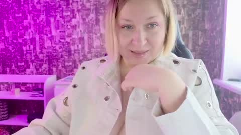 Sara online show from 04-27-26, 03:59