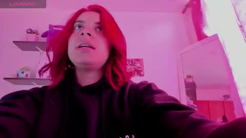 Snapshot of saralolo420 chatting on 03-05-26, 04:58 sara online show from 03-05-26, 04:58