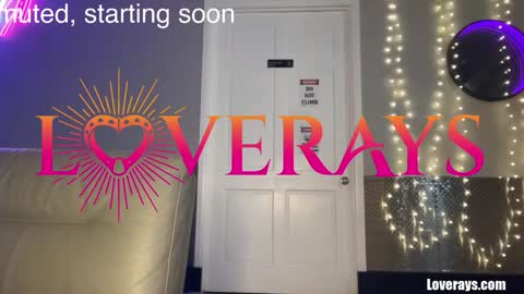 Snapshot of saraloverays chatting on 12-05-25, 03:48 Back from Vacay Follow for more here online show from 12-05-25, 03:48