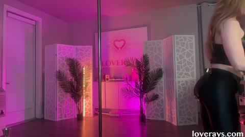 Snapshot of saraloverays chatting on 02-06-26, 03:22 Back from Vacay Follow for more here online show from 02-06-26, 03:22