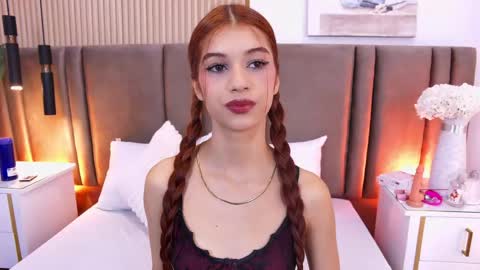 Sara Lugo  online show from 04-29-26, 08:04