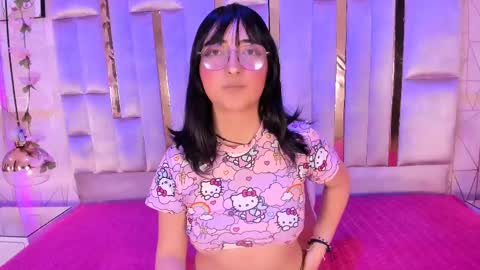 Snapshot of saramartini2 chatting on 02-18-25, 05:31 sara online show from 02-18-25, 05:31