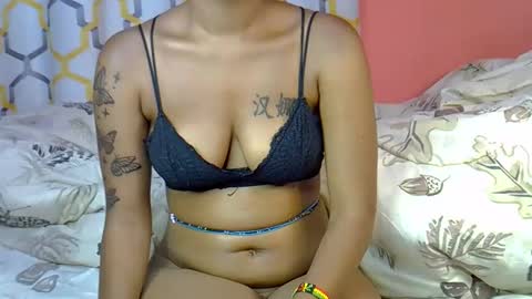 Sarah online show from 11-15-25, 03:37