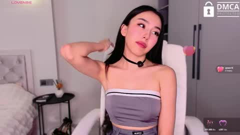 Mia online show from 09-20-25, 06:14