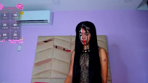 Snapshot of sararoy_ chatting on 10-30-25, 07:58 Sara online show from 10-30-25, 07:58