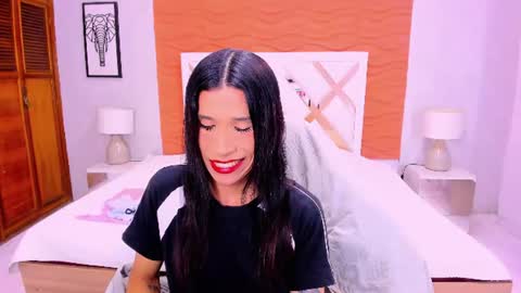 Sara Sofia online show from 06-18-26, 08:46
