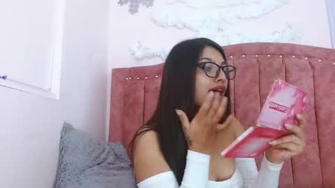 Snapshot of sarastonesx chatting on 01-20-25, 09:13 sarastonesx online show from 01-20-25, 09:13