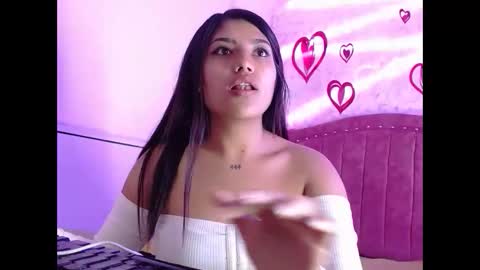 Snapshot of sarastonesx chatting on 02-17-25, 03:15 sarastonesx online show from 02-17-25, 03:15