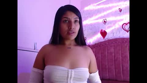 Snapshot of sarastonesx chatting on 03-03-25, 10:49 sarastonesx online show from 03-03-25, 10:49