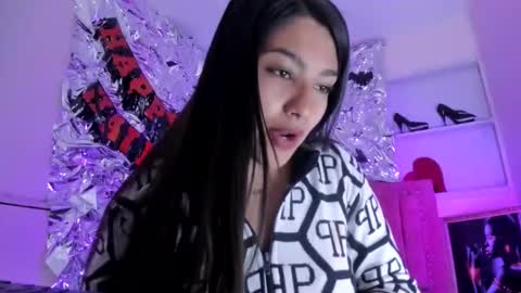 Snapshot of sarastonesx chatting on 11-02-25, 12:18 sarastonesx online show from 11-02-25, 12:18