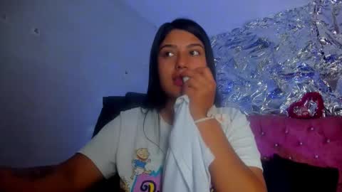 Snapshot of sarastonesx chatting on 02-20-26, 06:26 sarastonesx online show from 02-20-26, 06:26