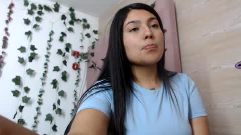 sarastonesx online show from 07-30-26, 04:00