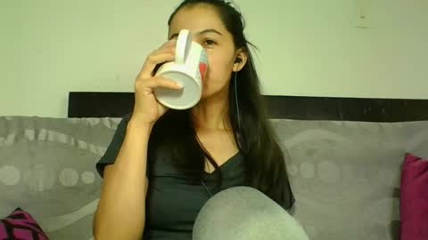 Snapshot of sarasweet_4 chatting on 11-13-25, 07:13 Sara online show from 11-13-25, 07:13