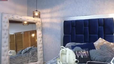 Snapshot of sarawilliamss_ chatting on 02-01-25, 10:48 Sara W online show from 02-01-25, 10:48