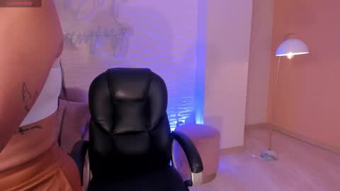 Sara Winstone online show from 02-17-25, 01:32