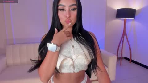 Sara Winstone online show from 03-05-25, 08:32