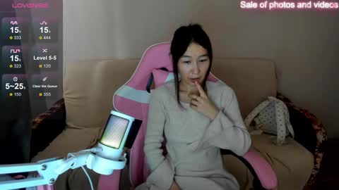 Snapshot of saraxray chatting on 09-22-25, 03:19 Sara online show from 09-22-25, 03:19