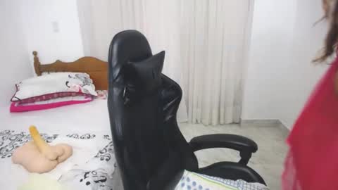 Snapshot of saray1221 chatting on 02-01-25, 08:16 saray1221 online show from 02-01-25, 08:16