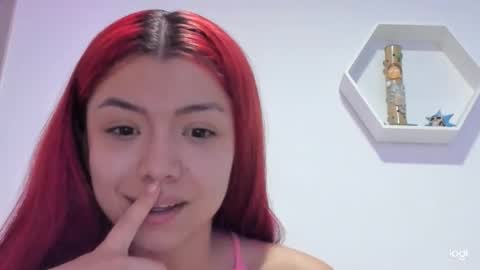 Snapshot of saray2312 chatting on 02-02-25, 03:43 Saray online show from 02-02-25, 03:43