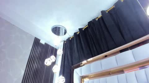 Snapshot of sarayroyse chatting on 10-05-25, 07:34 Saray online show from 10-05-25, 07:34