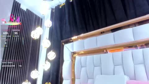 Snapshot of sarayroyse chatting on 11-25-25, 07:14 Saray online show from 11-25-25, 07:14