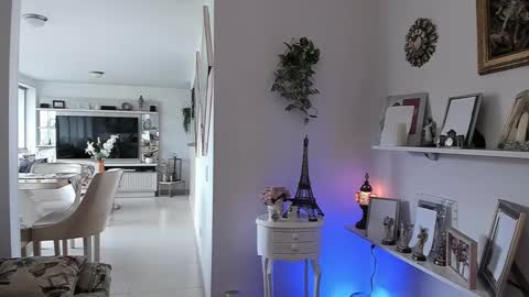 Snapshot of sarhamccormick chatting on 02-10-25, 05:19 sarha online show from 02-10-25, 05:19