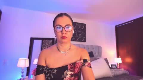 Snapshot of sarhamccormick chatting on 02-02-26, 12:48 sarha online show from 02-02-26, 12:48