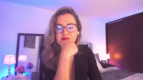 Snapshot of sarhamccormick chatting on 02-14-26, 01:19 sarha online show from 02-14-26, 01:19