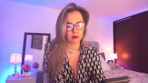 Snapshot of sarhamccormick chatting on 02-17-26, 01:07 sarha online show from 02-17-26, 01:07