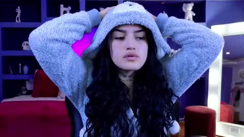 Sari  online show from 09-13-25, 09:03