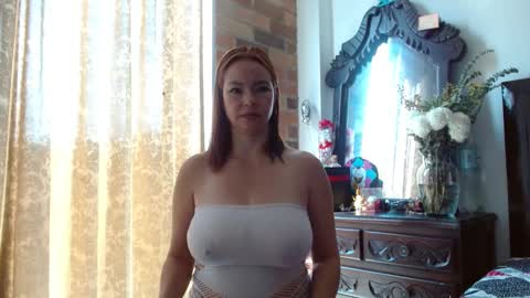 Snapshot of sariii1 chatting on 02-20-25, 03:41 Sara online show from 02-20-25, 03:41