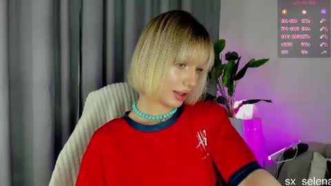 Your Selena 3 online show from 06-19-26, 03:00