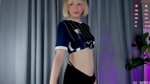 Your Selena 3 online show from 06-20-26, 02:14