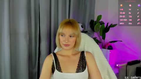 Your Selena 3 online show from 06-30-26, 03:07